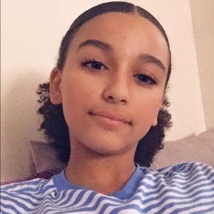 Meet your Posher, Zaynab